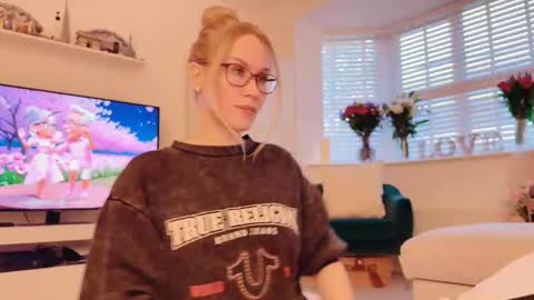 Mya-be Yours P online show from 04/20/26, 07:04