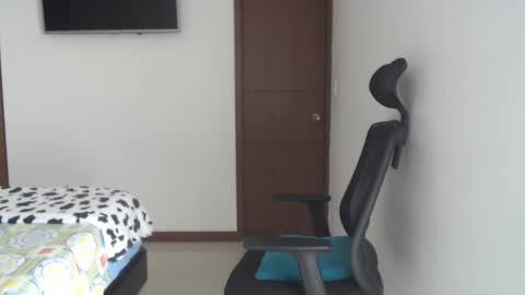 mary and charlie online show from 11/15/25, 03:08