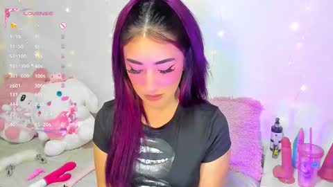 Snapshot of myeong_ chatting on 10/08/25, 10:18 online show from 10/08/25, 10:18