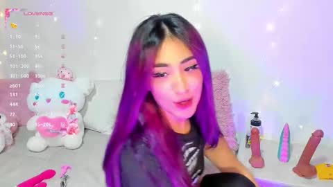 Snapshot of myeong_ chatting on 10/11/25, 10:19 online show from 10/11/25, 10:19