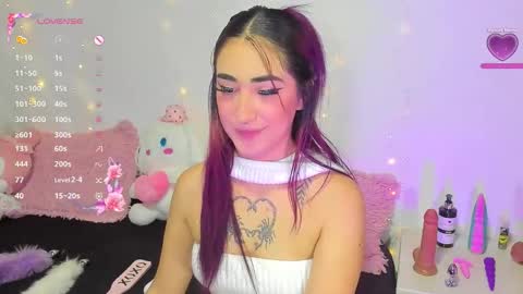 Snapshot of myeong_ chatting on 10/23/25, 05:55 online show from 10/23/25, 05:55