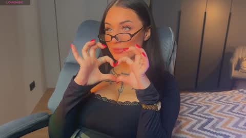 Hecate online show from 10/13/25, 04:34