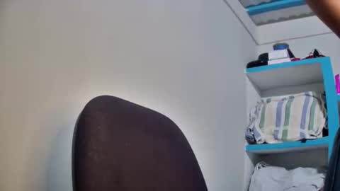 Snapshot of myhoney_hot chatting on 12/18/25, 02:45 myhoney_hot online show from 12/18/25, 02:45