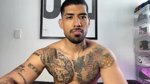 Myke esthetic online show from 10/04/25, 01:31