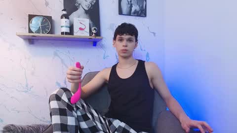 Mykel   online show from 11/25/25, 06:46