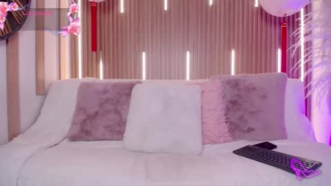 Myla  online show from 01/15/26, 09:29