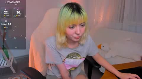 MylaFlores online show from 12/12/24, 01:53