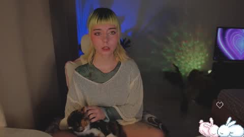 MylaFlores online show from 12/25/24, 12:05