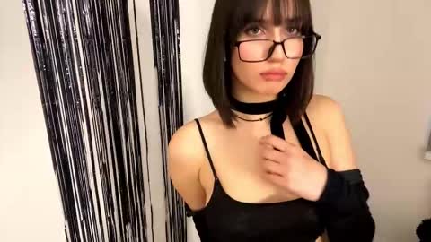 mylittlemolly online show from 11/19/25, 01:00