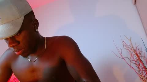 Mylo Wallace  online show from 02/04/25, 06:46