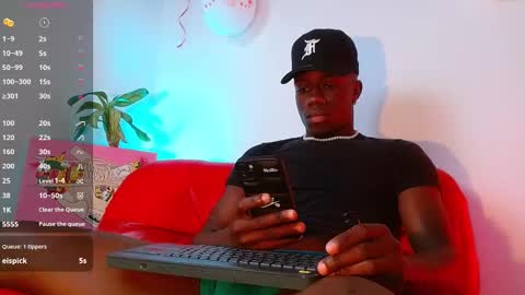 Mylo Wallace  online show from 02/21/25, 02:50