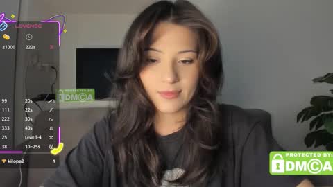 Snapshot of mymelisa chatting on 10/15/25, 10:59 hey its Mel online show from 10/15/25, 10:59