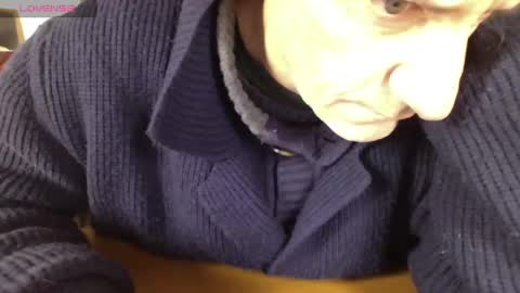 Bi sexy guy lovense hush is on private is open or password show tip if you like. online show from 02/22/25, 09:23