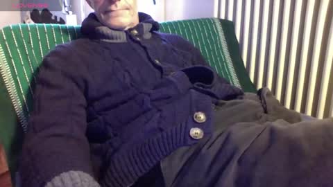 Bi sexy guy lovense hush is on private is open or password show tip if you like. online show from 12/01/25, 08:19