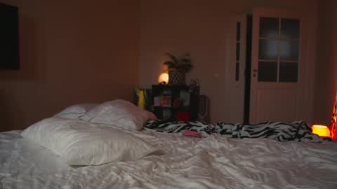 Snapshot of mynaughtynights chatting on 04/25/26, 01:41 Sima online show from 04/25/26, 01:41