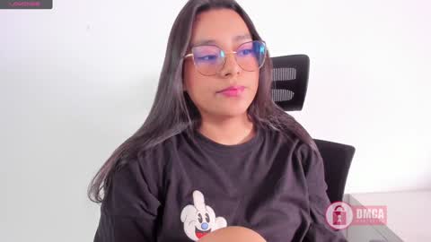 Bella online show from 01/28/25, 03:04