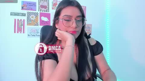 Snapshot of mypretty_isabella chatting on 06/13/26, 07:01 Bella online show from 06/13/26, 07:01