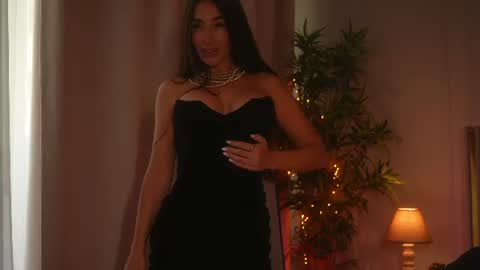 Snapshot of myriamfox_ chatting on 06/22/26, 10:34 Miryam online show from 06/22/26, 10:34