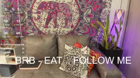 Snapshot of mysaris3 chatting on 02/12/25, 07:45 S A R A online show from 02/12/25, 07:45