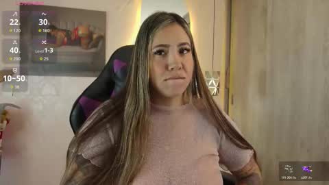 Snapshot of mysaris3 chatting on 11/19/25, 01:22 S A R A online show from 11/19/25, 01:22