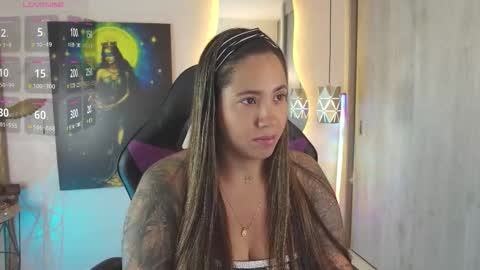 Snapshot of mysaris3 chatting on 02/09/26, 01:04 S A R A online show from 02/09/26, 01:04