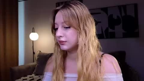 Snapshot of mysmila chatting on 07/06/26, 02:14 mysmila online show from 07/06/26, 02:14
