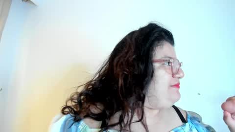 Snapshot of mystery_psique chatting on 05/18/26, 01:39 mystery_psique online show from 05/18/26, 01:39