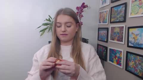 Erica online show from 12/28/24, 11:41