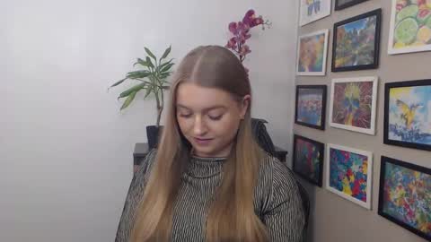 Erica online show from 01/09/25, 04:49