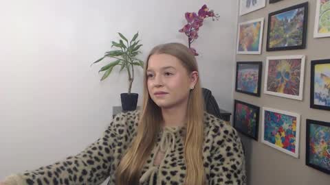 Erica online show from 02/06/25, 10:37