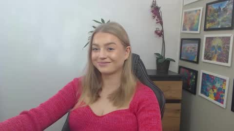 Erica online show from 10/03/25, 08:33