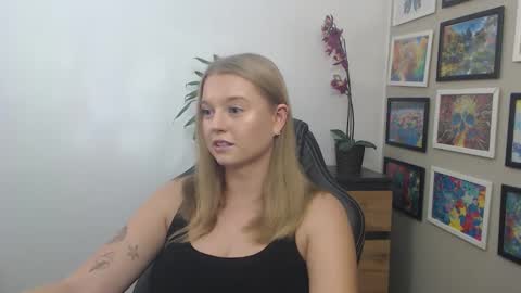 Erica online show from 10/07/25, 08:00