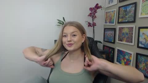 Erica online show from 03/31/26, 08:59