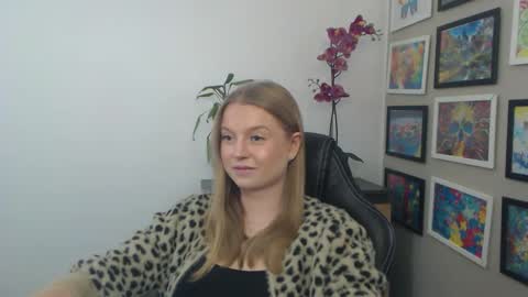 Erica online show from 04/23/26, 08:57