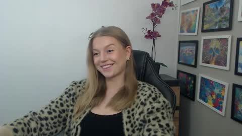Erica online show from 04/26/26, 10:24
