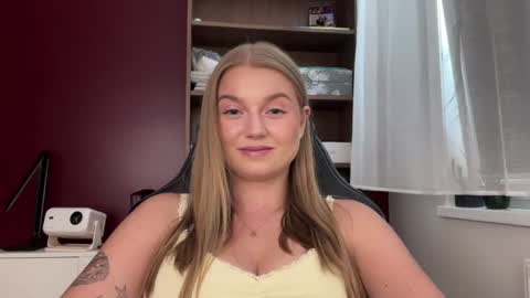 Snapshot of mysteryericax chatting on 07/17/26, 03:29 Erica online show from 07/17/26, 03:29