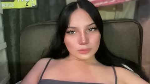 UR GIRL NEXTDOOR online show from 04/21/26, 08:55