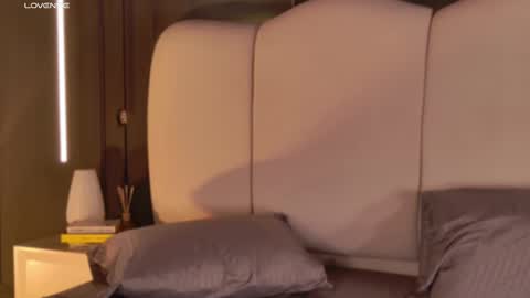 Snapshot of mysticalsoul_ chatting on 02/08/25, 10:51 Rub online show from 02/08/25, 10:51