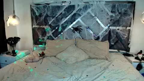 Mystic  online show from 10/31/25, 03:35