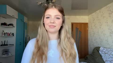 Anna online show from 04/22/26, 06:27