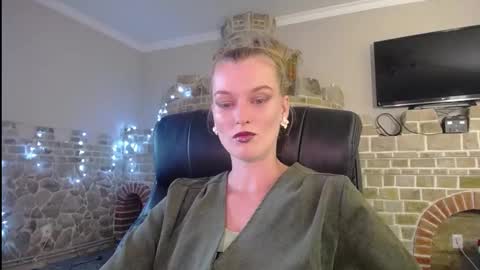 mysticvenus_ online show from 09/16/25, 03:02