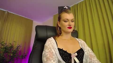 mysticvenus_ online show from 10/10/25, 07:29