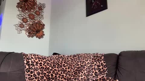 Gabby online show from 11/22/25, 06:18