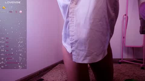 Snapshot of n0_nude chatting on 01/21/25, 12:07 Eva online show from 01/21/25, 12:07