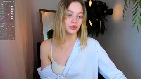 Snapshot of n0_nude chatting on 01/24/25, 02:08 Eva online show from 01/24/25, 02:08