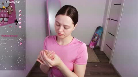 Snapshot of n0_nude chatting on 10/07/25, 04:31 Eva online show from 10/07/25, 04:31