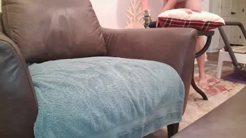 Lynn online show from 12/24/24, 01:16