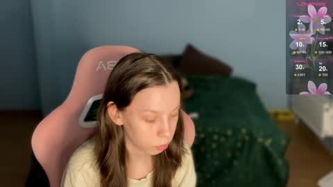 Vanessa and Julia  online show from 12/19/25, 02:35