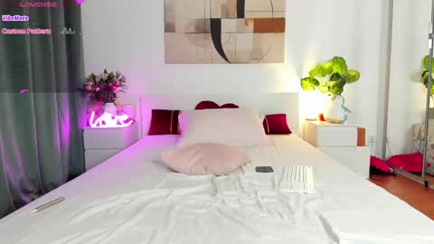 Nadia online show from 02/16/25, 06:43