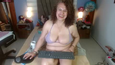 Snapshot of nadia_84 chatting on 05/05/26, 12:57 nadia_84 online show from 05/05/26, 12:57